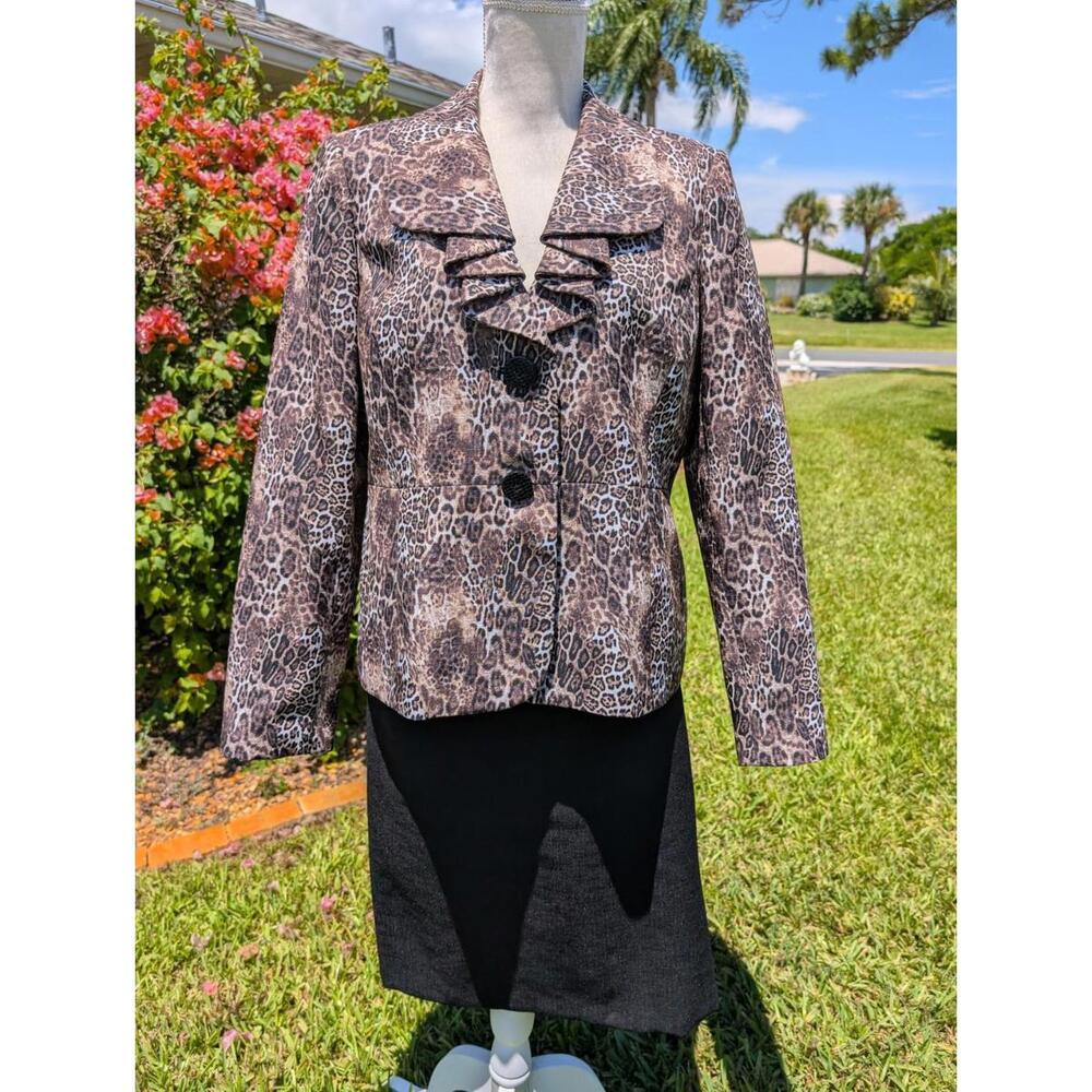 Le Suit Women’s Blazer Jacket Size 12 Leopard Print Ruffle Collar Career Party